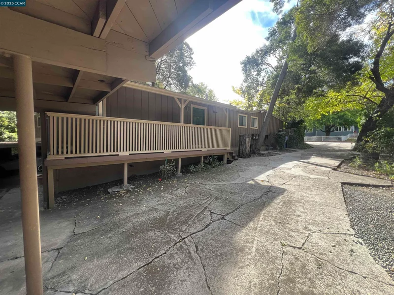 Walnut Creek, California, United States. - Photo 4