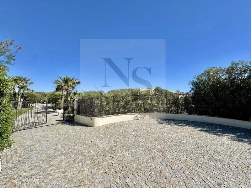 Ramatuelle, Provence-Alpes-Côte d'Azur, France. - Photo 10