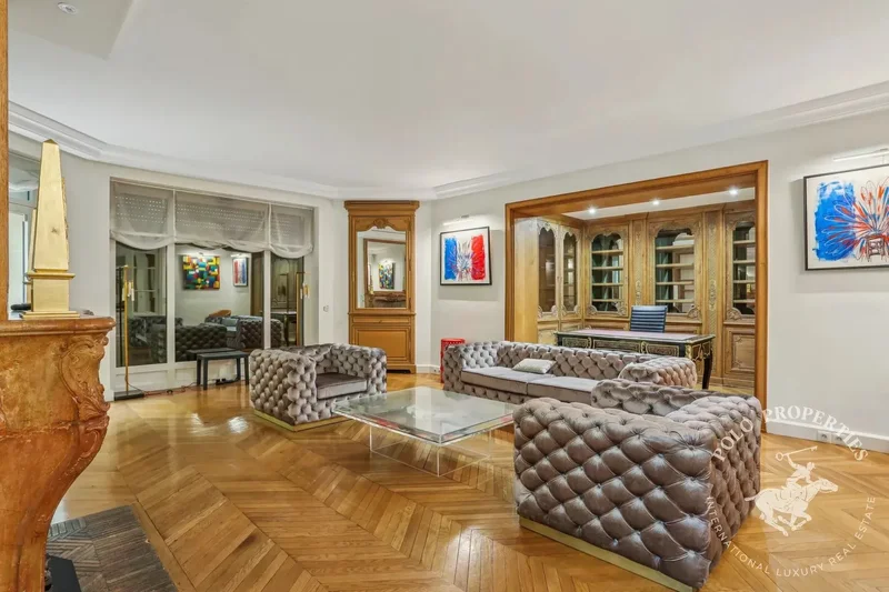 1 Avenue du Maréchal Maunoury, Paris, Île-de-France, France. - Photo 9