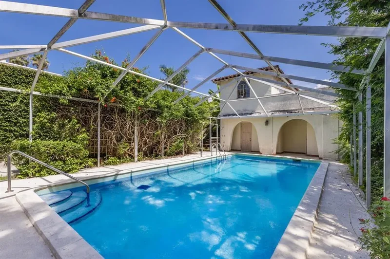 457 Woodland Drive, Sarasota, FL 34234, Sarasota, Florida, United States. - Photo 49