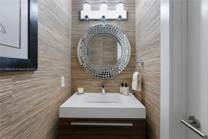 3739 Collins Ave N-605, Miami Beach, Florida, United States. - Photo 7