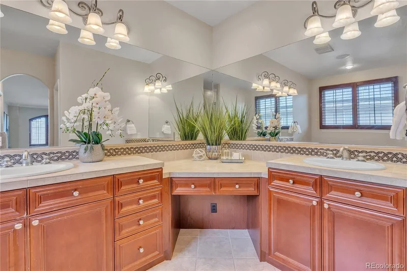 8053 E Maple Avenue, Denver, Colorado, United States. - Photo 25
