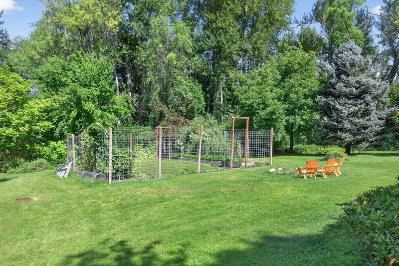 3950 Little Applegate Road , Jacksonville, OR 97530, Applegate, Oregon, United States. - Photo 38