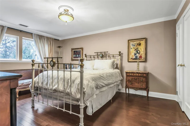 52 Hyde Court, Manhasset, NY 11030, Manhasset, New York, United States. - Photo 25