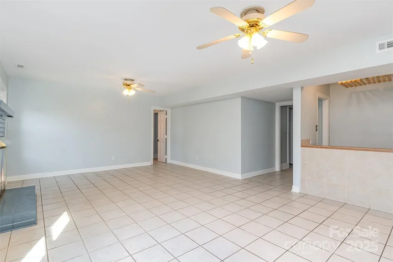 4212 Montibello Drive, Charlotte, NC 28226, Charlotte, North Carolina, United States. - Photo 21