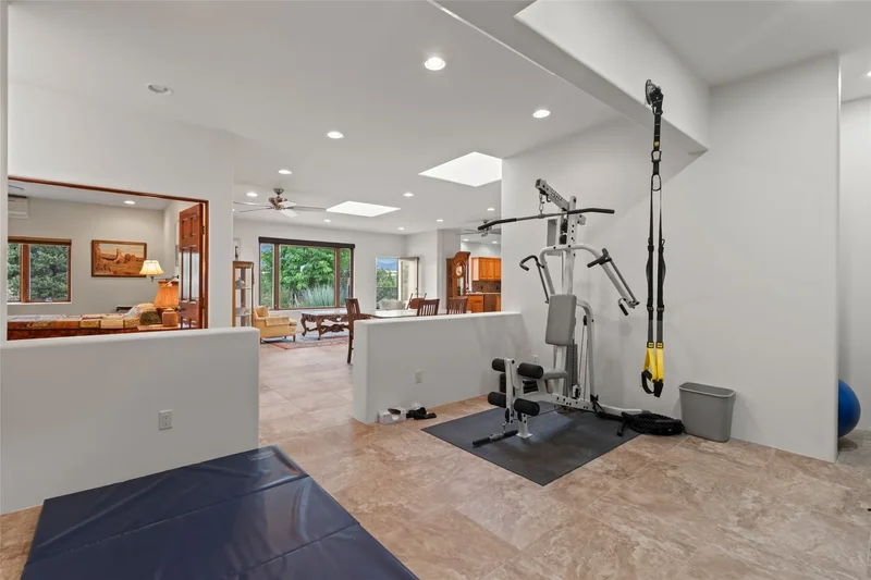4 Sierra Verde , Santa Fe, NM 87507, Santa Fe, New Mexico, United States. - Photo 97