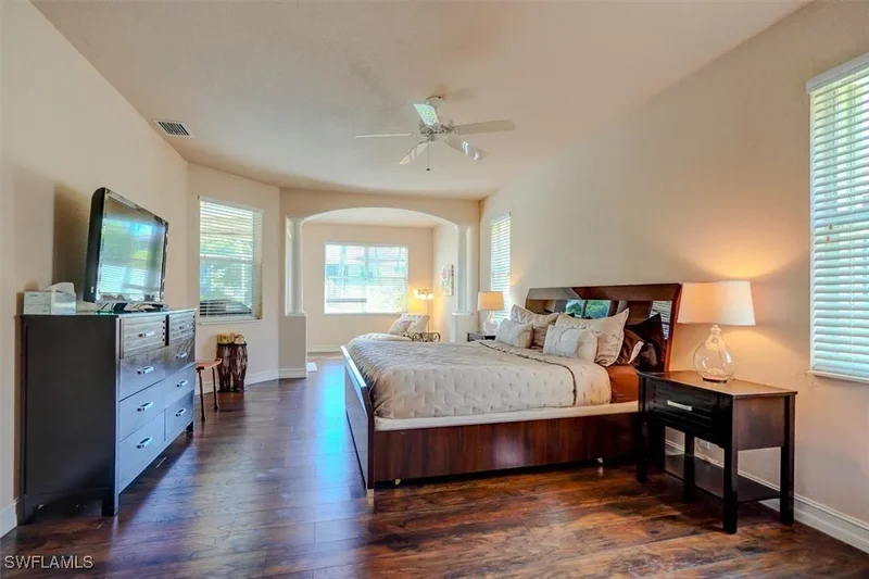 5613 Harbour Circle, Cape Coral, FL 33914, Cape Coral, Florida, United States. - Photo 20