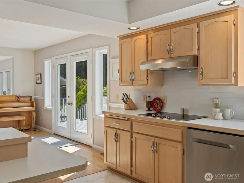 230 Rocky Mountain High Road, Camano Island, WA 98282, Camano, Washington, United States. - Photo 14