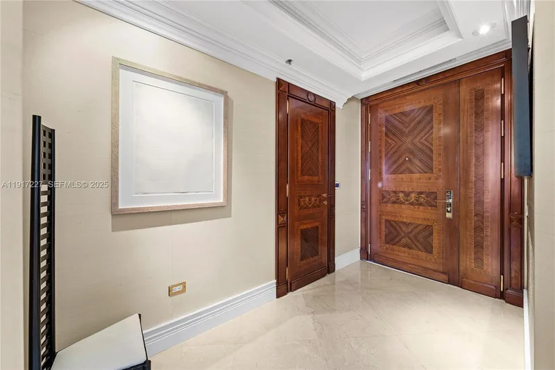 808 Brickell Key Dr 1802, Miami, Florida, United States. - Photo 2