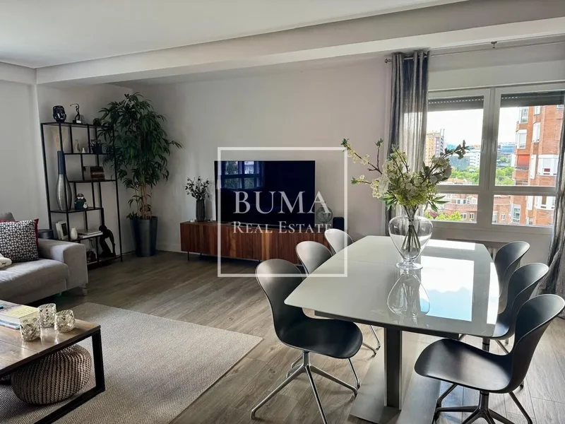 Spectacular Luxury Apartment in Corazón de María – Elegance, Light, and Contemporary Design