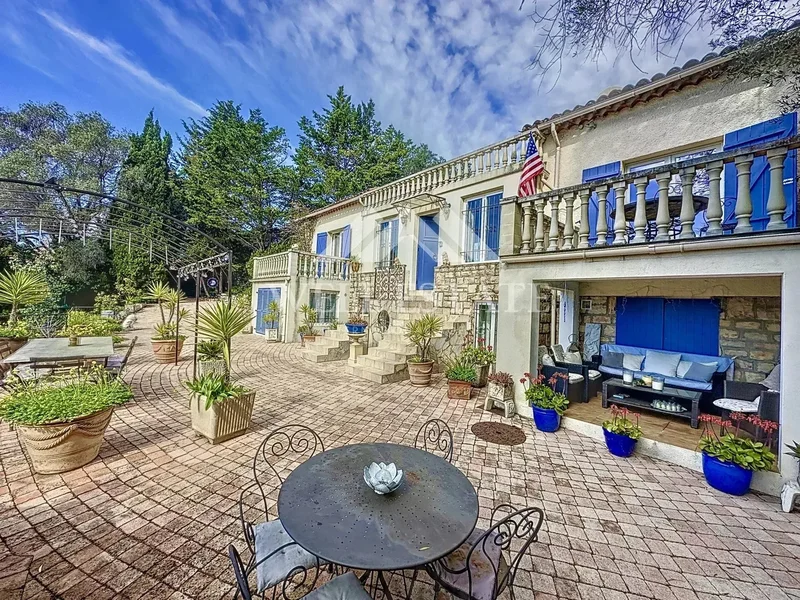VILLA CANNET 530M2 WITH SWIMMING POOL AND SEA VIEW