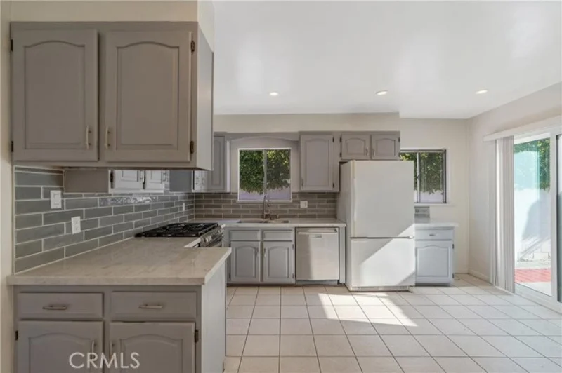 10636 Ayres Avenue, Los Angeles, California, United States. - Photo 3