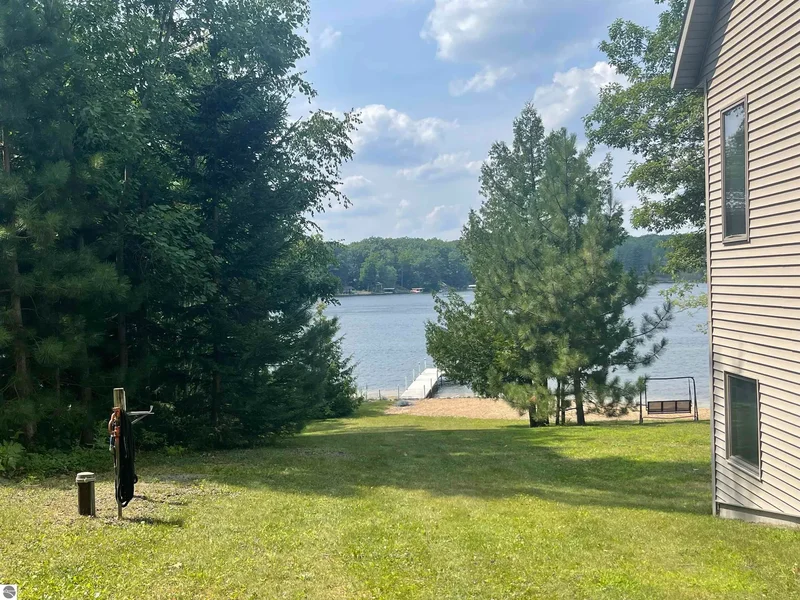 5685 Shirley Ann Drive, Harrison, MI 48625, Harrison, Michigan, United States. - Photo 61
