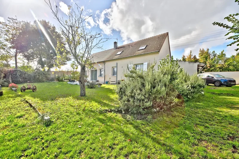 Old house for sale, 7 rooms - Andresy 78570