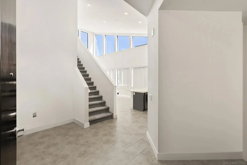 8353 Distinctive Dr, San Diego, California, United States. - Photo 14