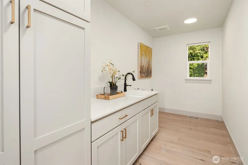 8427 200th Street SW, Edmonds, WA 98026, Edmonds, Washington, United States. - Photo 23