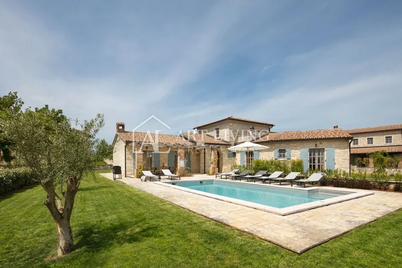Poreč, surroundings - luxurious rustic villa with pool - OPPORTUNITY