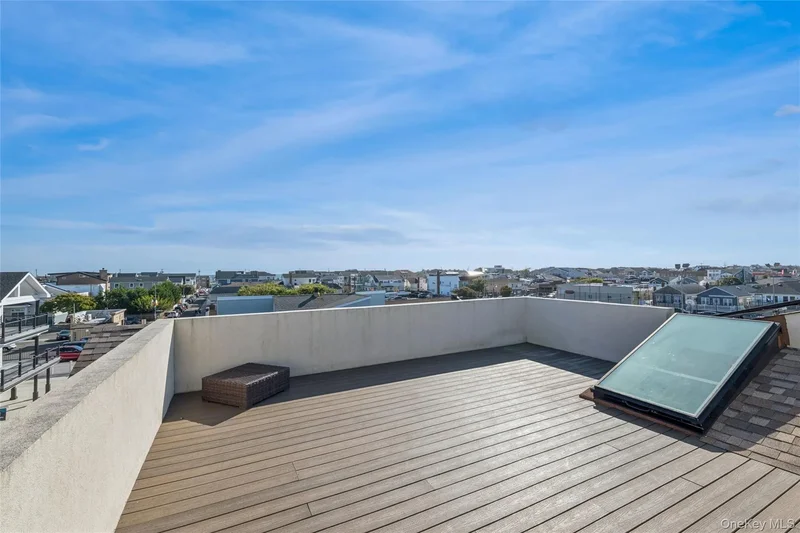 71 Michigan Street, Long Beach, New York, United States. - Photo 31