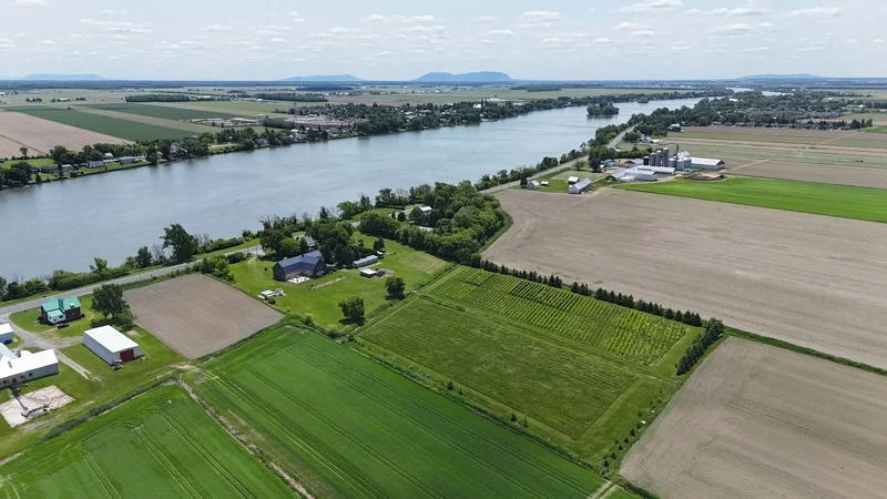 1482 Ch. du Rivage, Saint-Antoine-sur-Richelieu, Quebec, Canada. - Photo 33