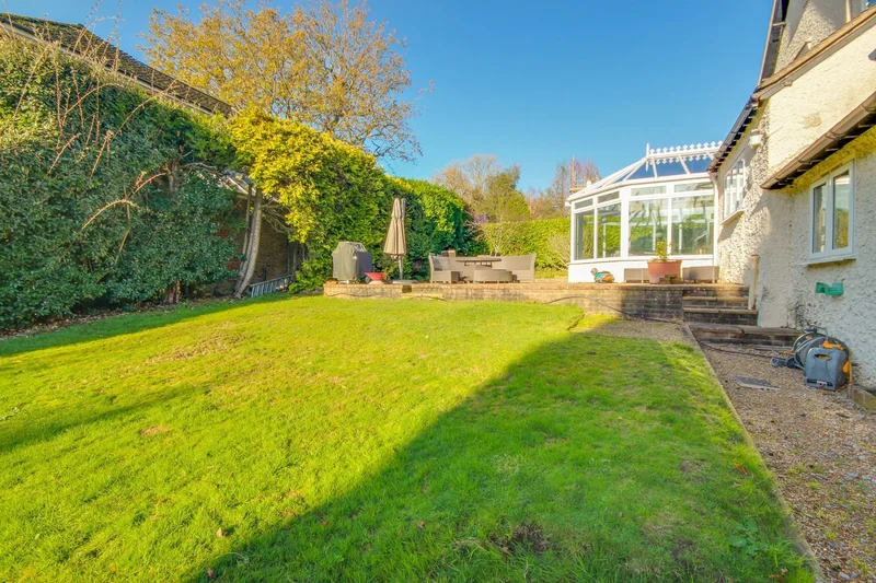 41 Lucastes Avenue, Haywards Heath, RH16 1JU, Haywards Heath, England, United Kingdom. - Photo 44