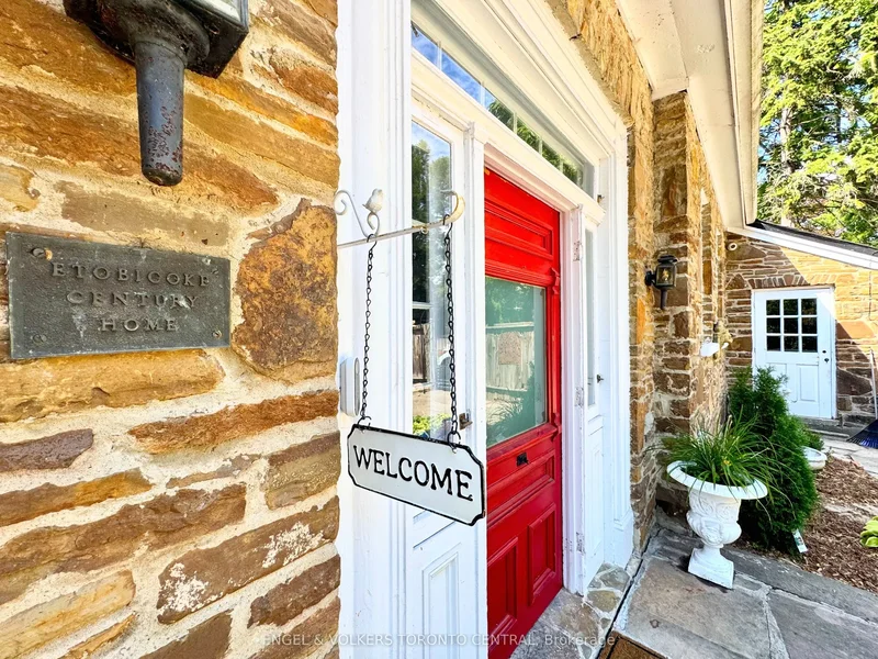 85 Yorkleigh Avenue, Toronto, Ontario, Canada. - Photo 6