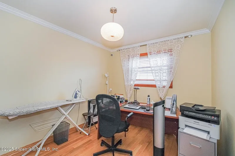 197 Slater Boulevard, New York, New York, United States. - Photo 25