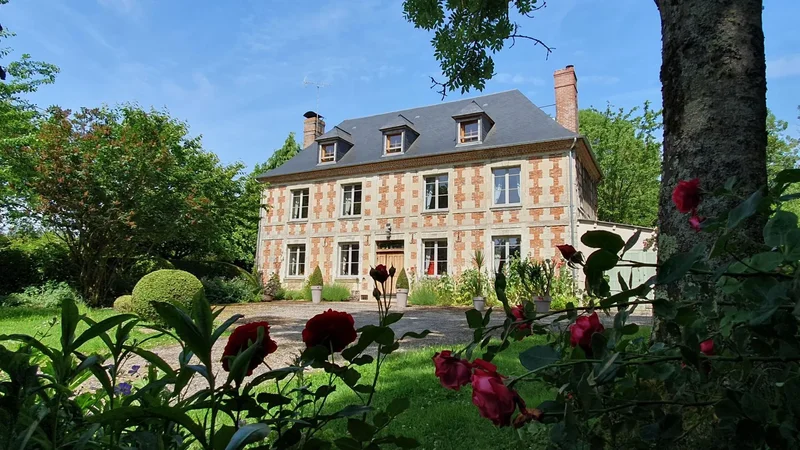 Belle maison de Maître, 5-6 chambres, 1Ha de terrain