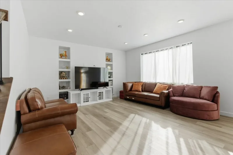 4896 S SNARR HAVEN CT W, Taylorsville, Utah, United States. - Photo 32