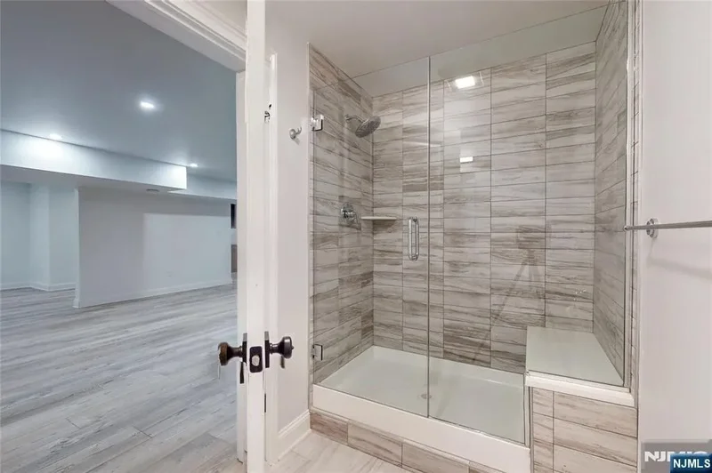 19 Meadowbrook Road, Upper Saddle River, NJ, 07458, USA, Saddle River, New Jersey, United States. - Photo 7
