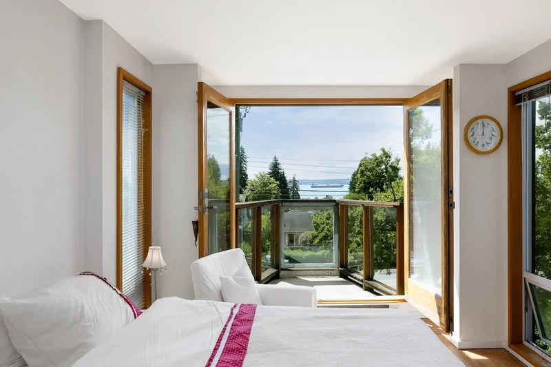 2433 Mathers Avenue, West Vancouver, British Columbia, Canada. - Photo 29