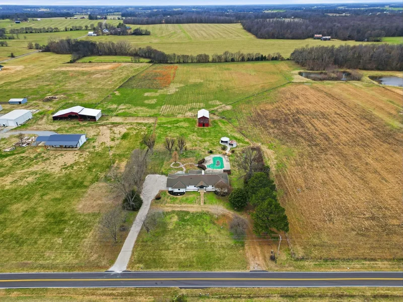 5654 Borthick Rd, Springfield, Tennessee, United States. - Photo 27
