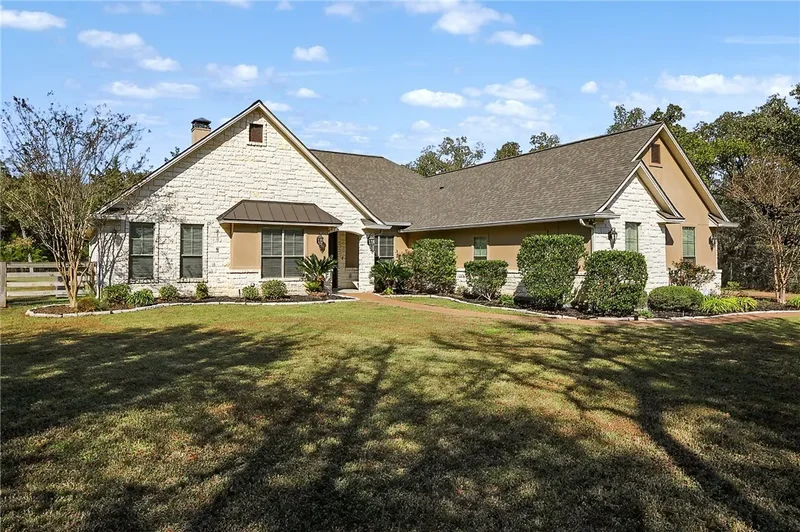 4662 Hidden Springs Way, College Station, TX 77845, College Station, Texas, United States. - Photo 4