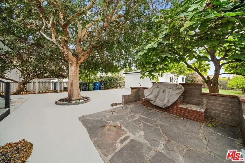2909 8th Avenue, Los Angeles, California, United States. - Photo 20