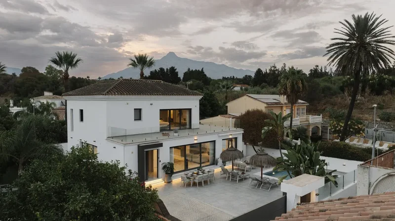 Nueva Andalucía House Detached Villa