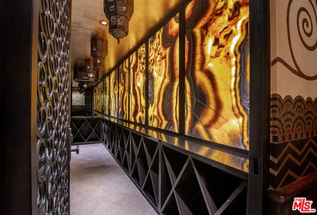 24834 Pacific Coast Highway, Malibu, California, United States. - Photo 30