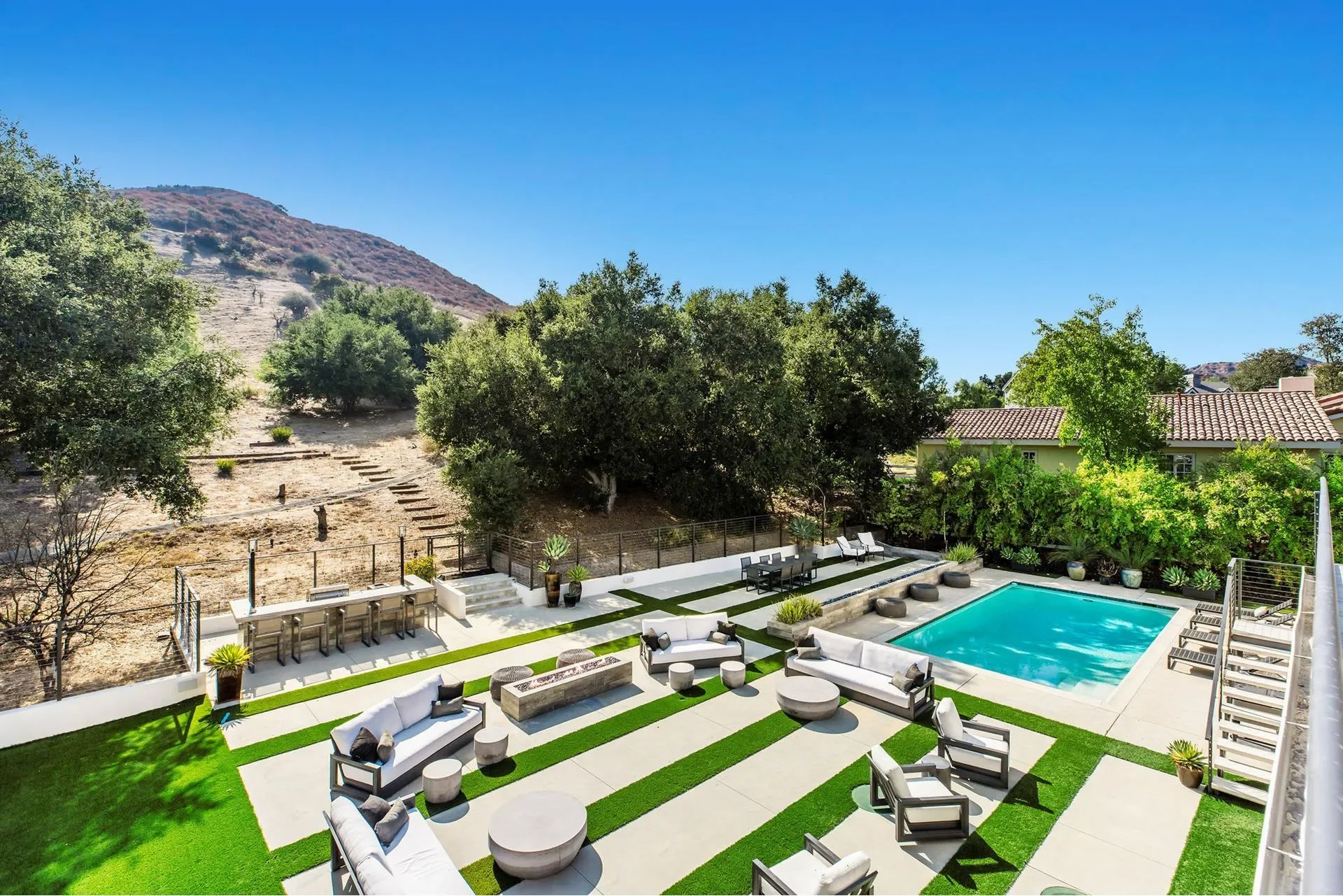 207 SADDLEBOW Road, Bell Canyon, California, United States. - Photo 18