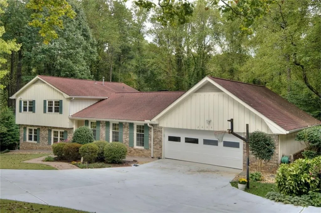 2659 Amberly Drive, Dunwoody, Georgia, United States. - Photo 60