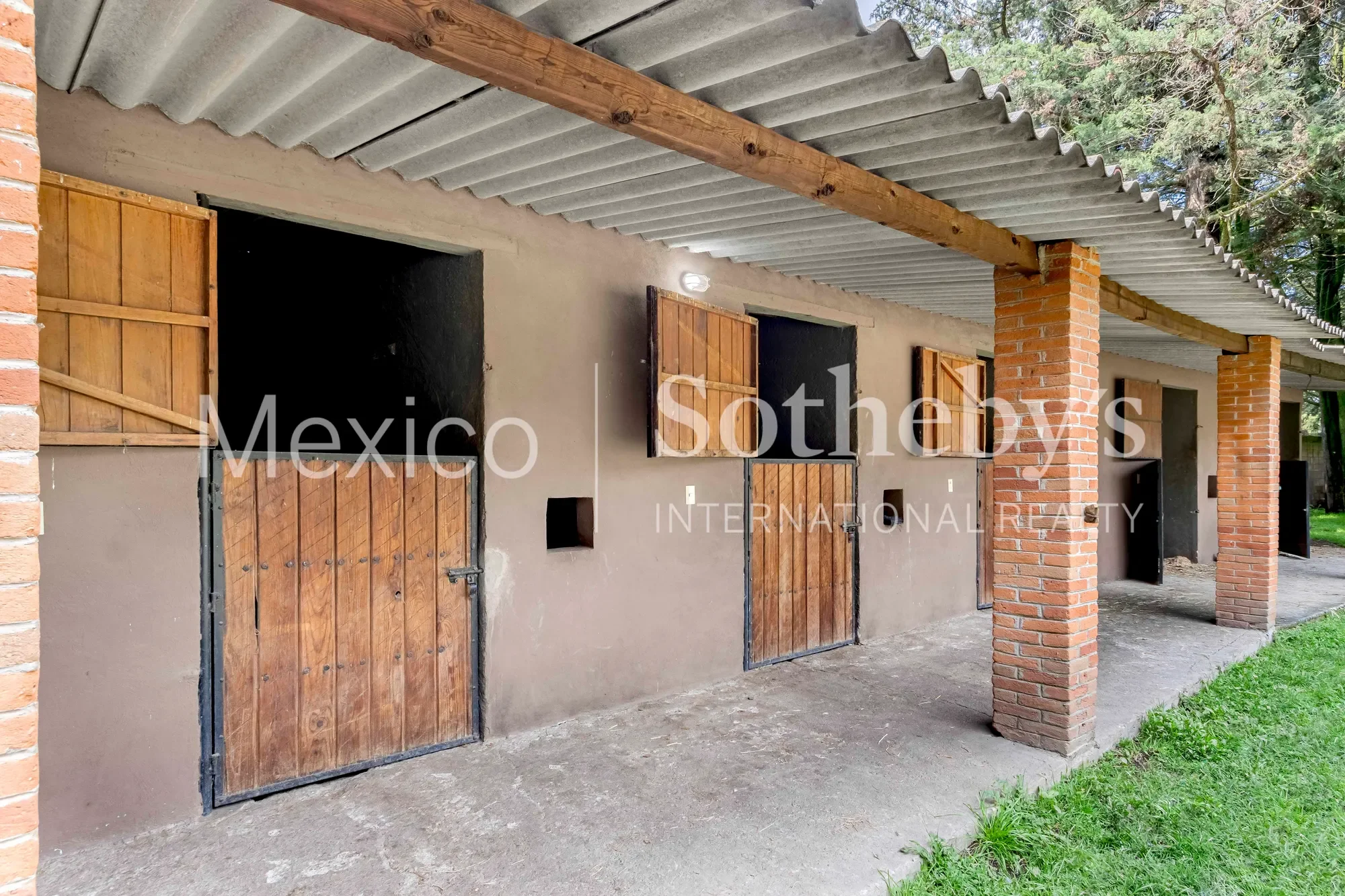 Gallery photo 10