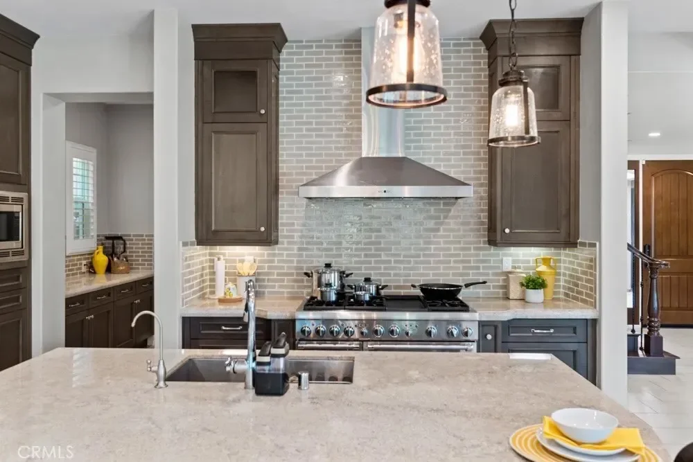 117 Cruiser, Irvine, California, United States. - Photo 3