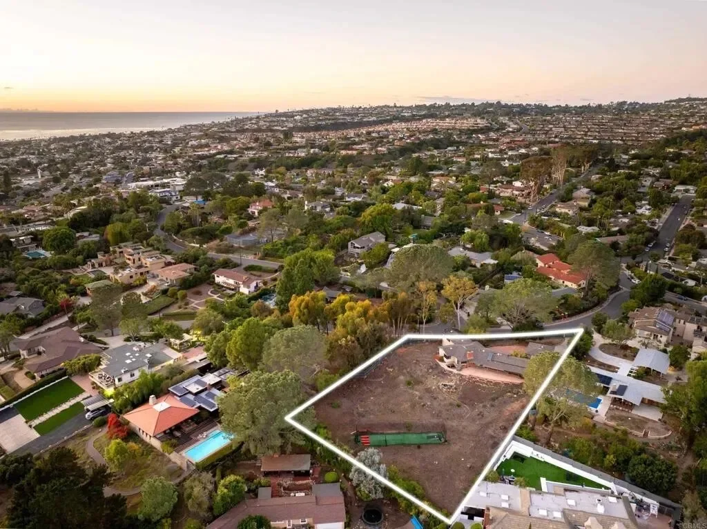 1645 Los Altos, San Diego, California, United States. - Photo 2