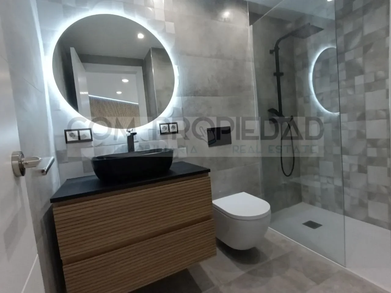 Gallery photo 3