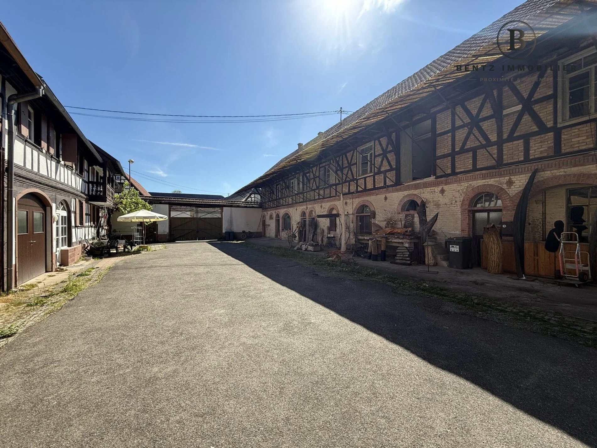 Exterior photo 7