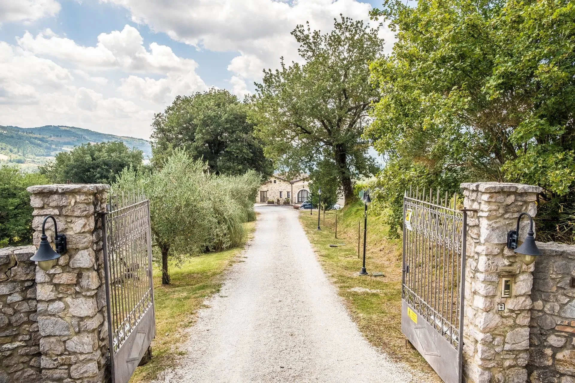 Località Serra Partucci, Umbertide, PG 06019, Umbria, Italy. - Photo 11