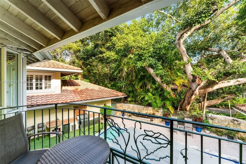 3506 Banyan Cir, Miami, Florida, United States. - Photo 41