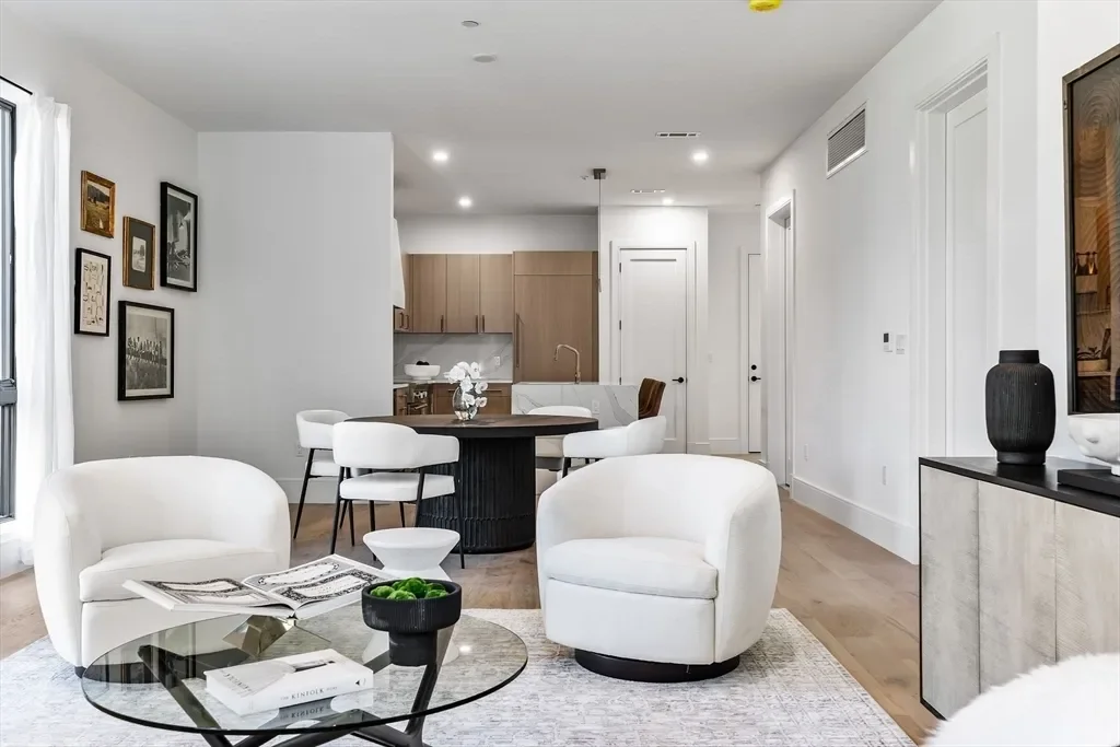 1114 Beacon St., Newton, Massachusetts, United States. - Photo 16
