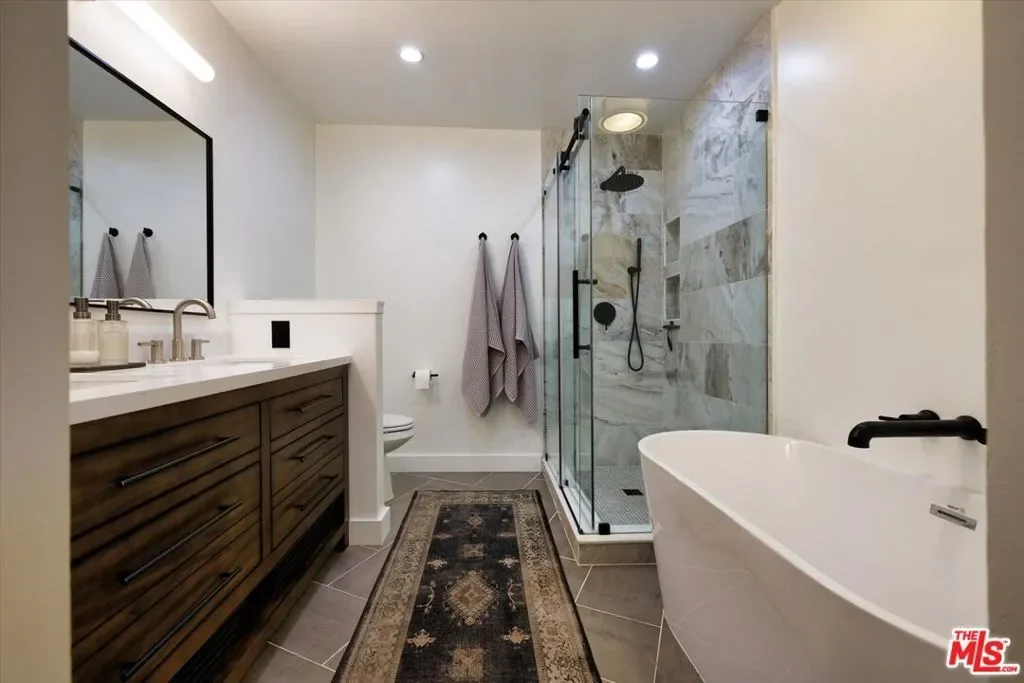 23351 Park Sorrento 71, Hidden Hills, California, United States. - Photo 15
