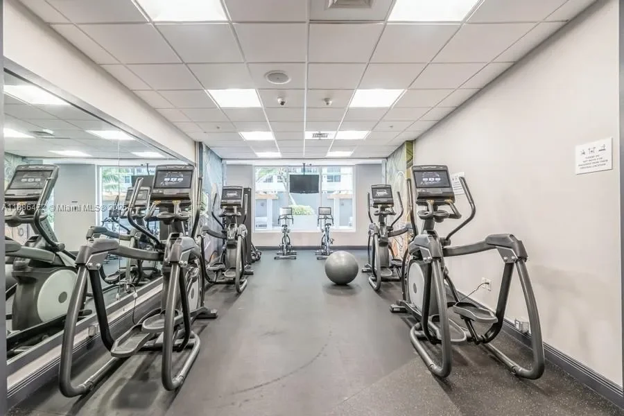 1750 N Bayshore Dr, Miami, Florida, United States. - Photo 17