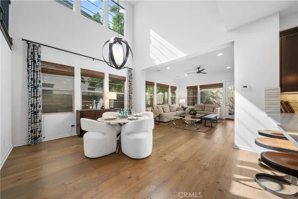 105 newall, Irvine, California, United States. - Photo 8