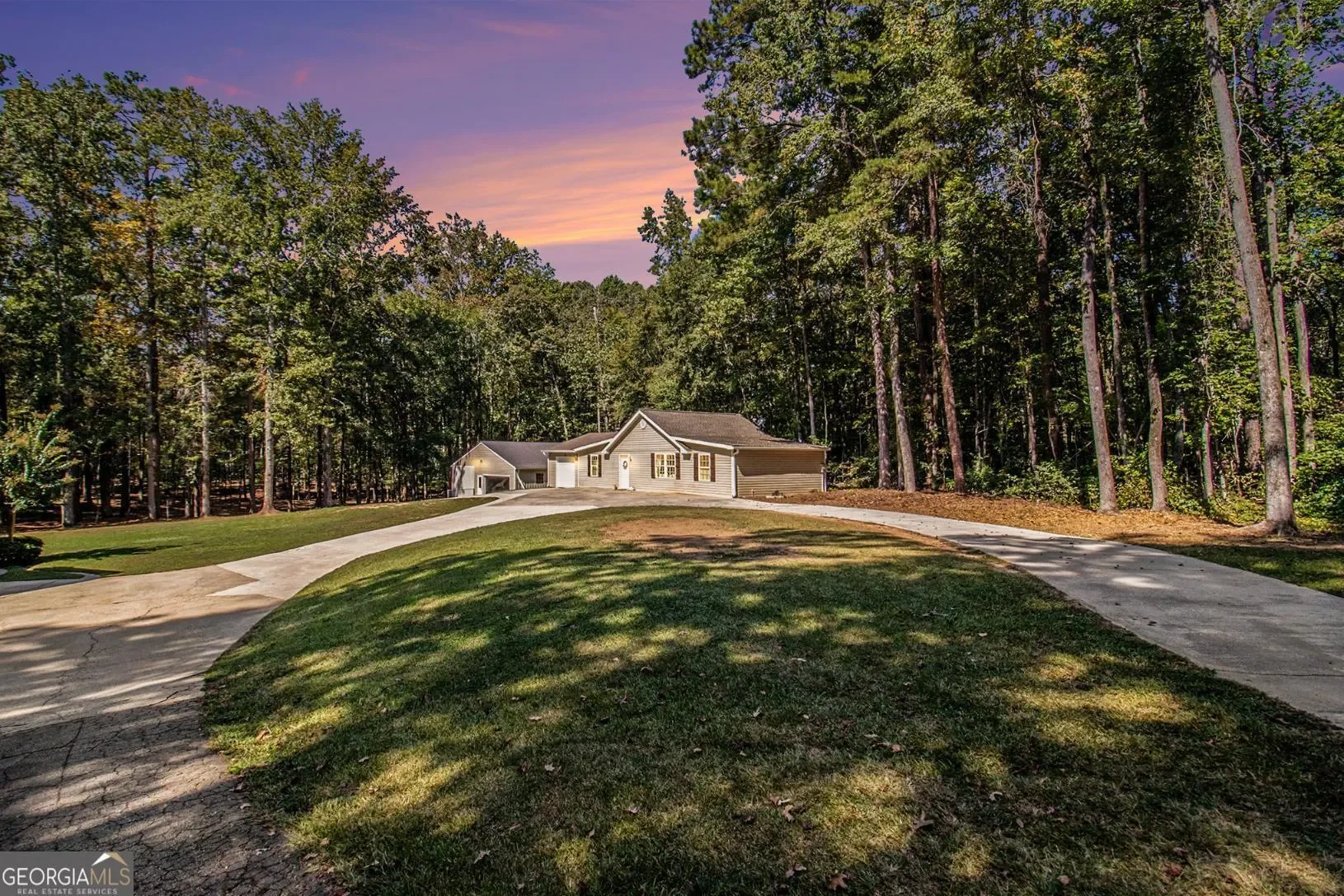 Sharpsburg, Georgia, United States. - Photo 37