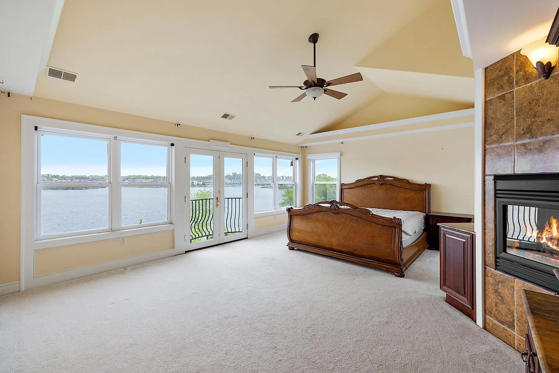 10611 Lighthouse Pointe, Green Oak Twp, MI 48178, South Lyon, Michigan, United States. - Photo 4